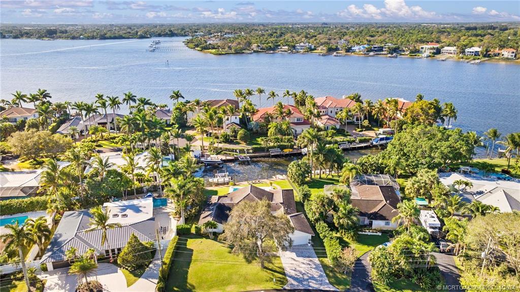 19 River Drive