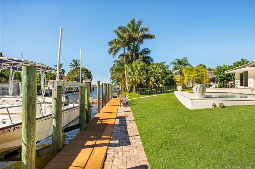 19 River Drive