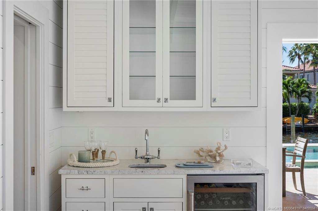19 River Drive