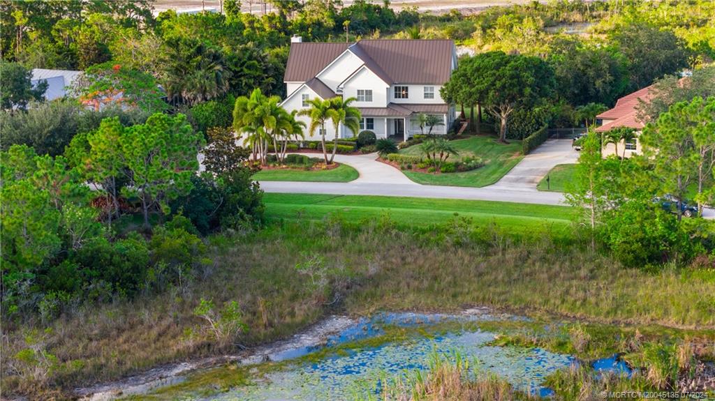 99 SW Wiregrass Ct