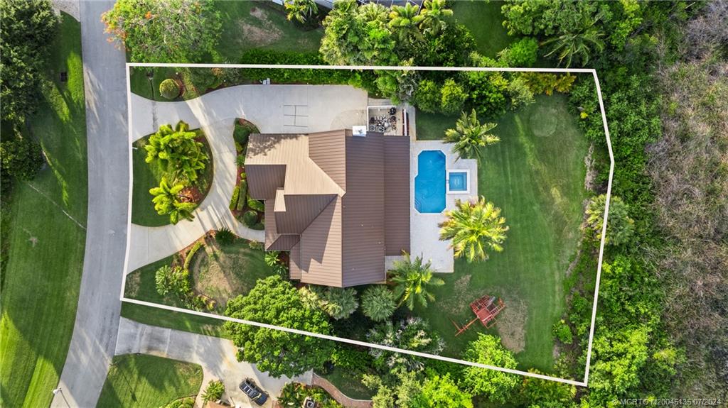 99 SW Wiregrass Ct