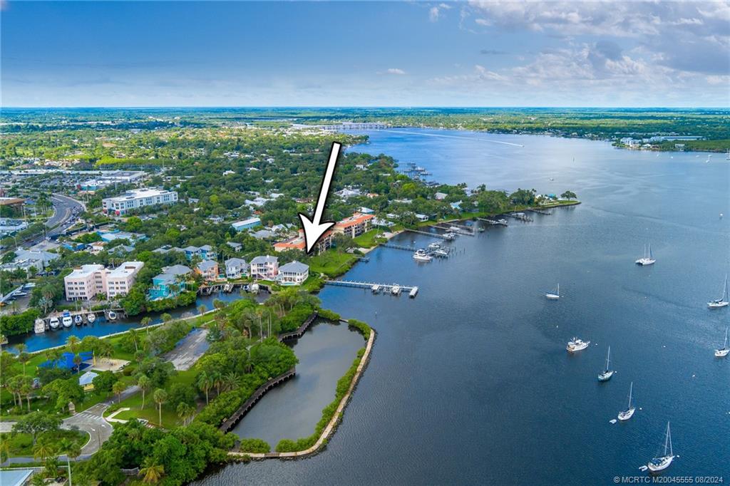 624 SW Saint Lucie Cres 105