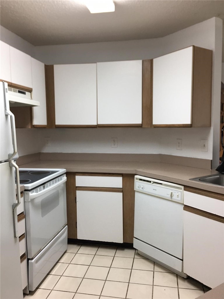 624 SW Saint Lucie Cres 105