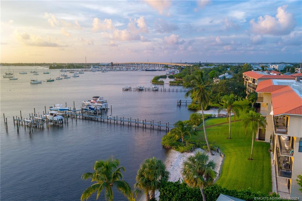 624 SW Saint Lucie Cres 105