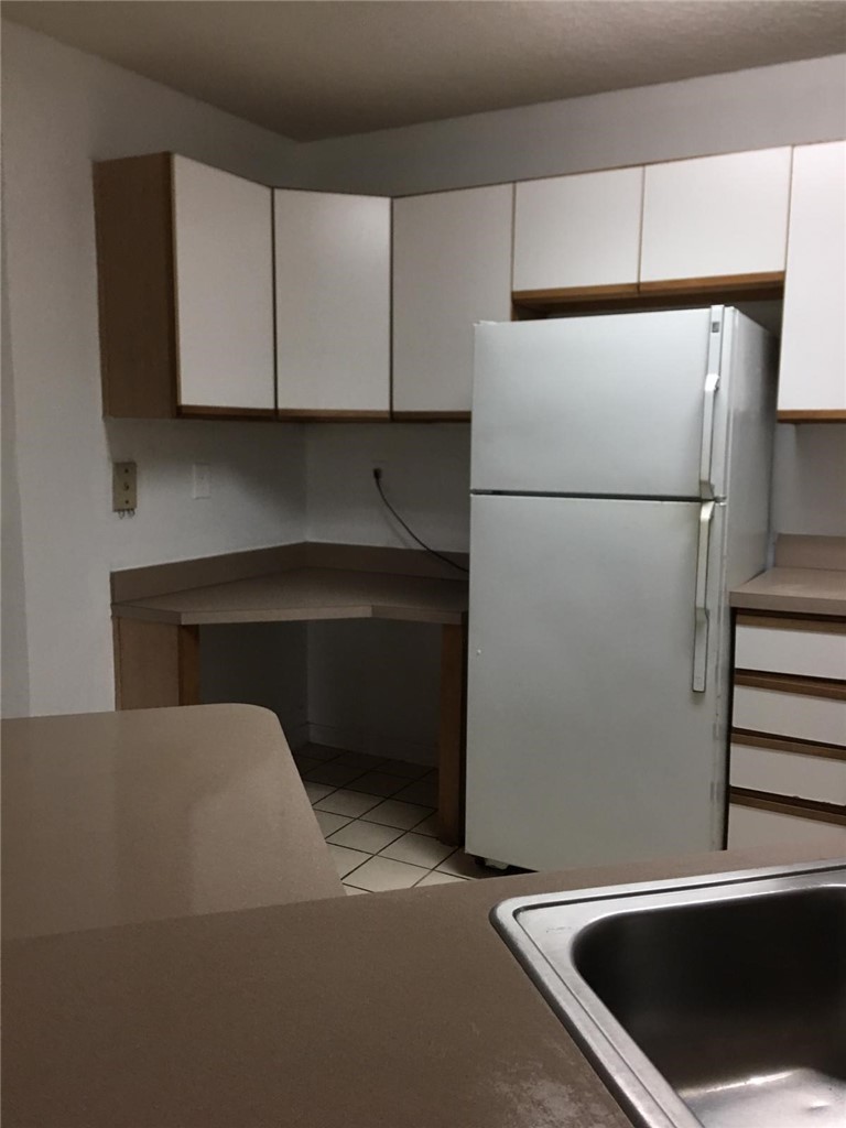 624 SW Saint Lucie Cres 105