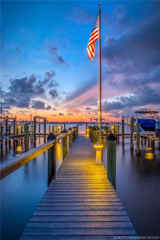 624 SW Saint Lucie Cres 105