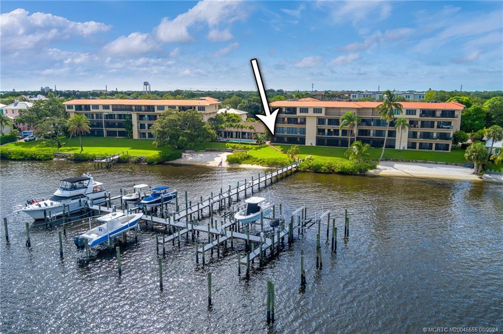 624 SW Saint Lucie Cres 105