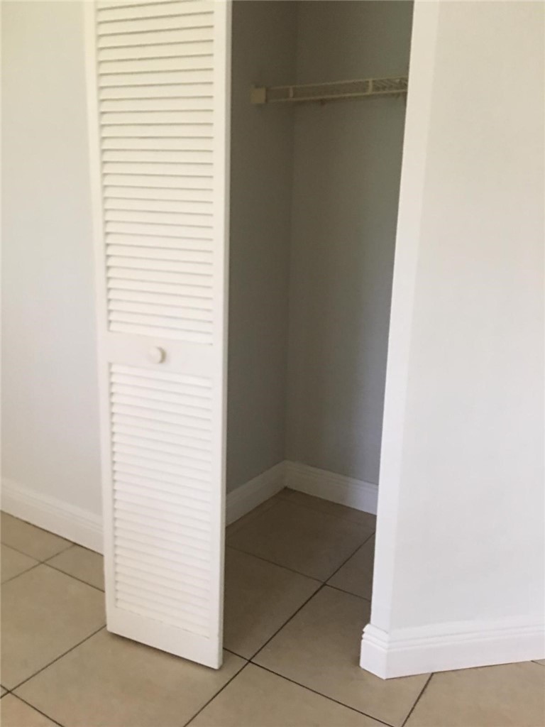 624 SW Saint Lucie Cres 105