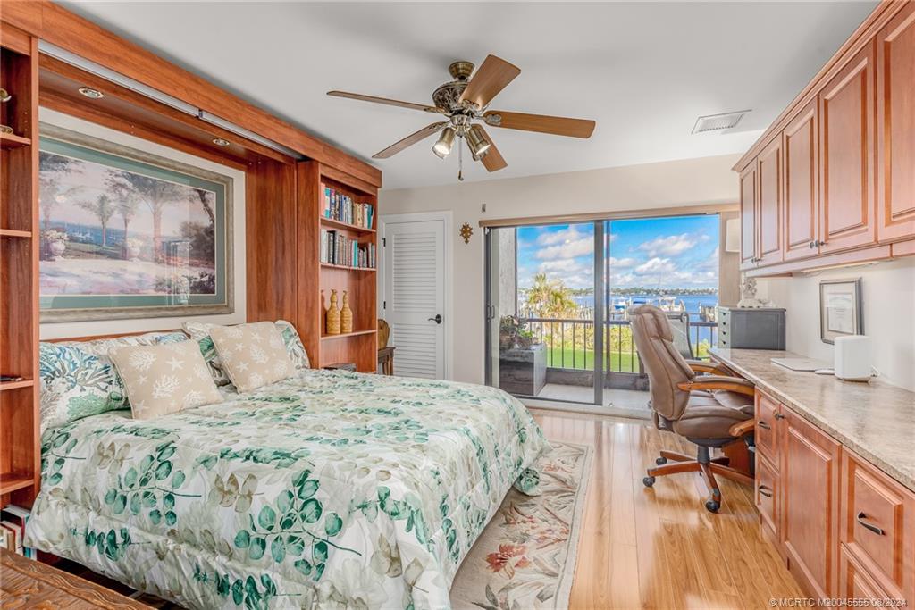 624 SW Saint Lucie Cres 105