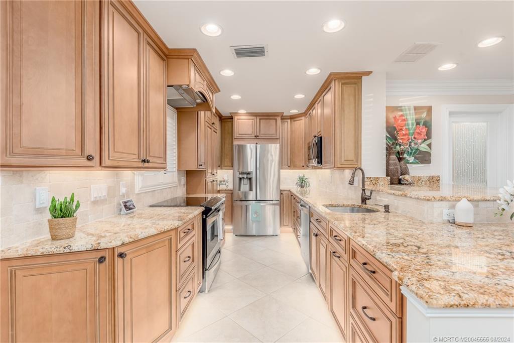 624 SW Saint Lucie Cres 105