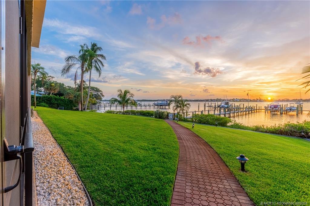 624 SW Saint Lucie Cres 105