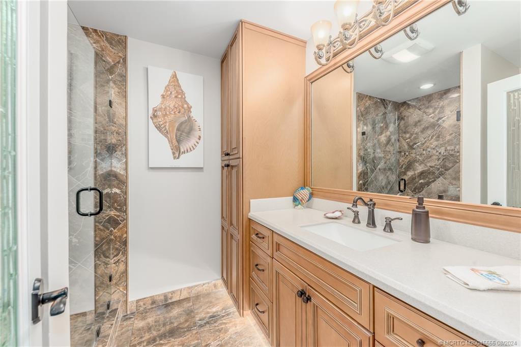 624 SW Saint Lucie Cres 105