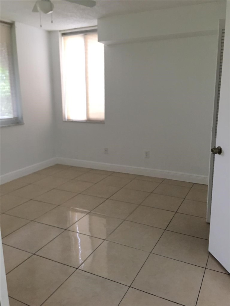 624 SW Saint Lucie Cres 105