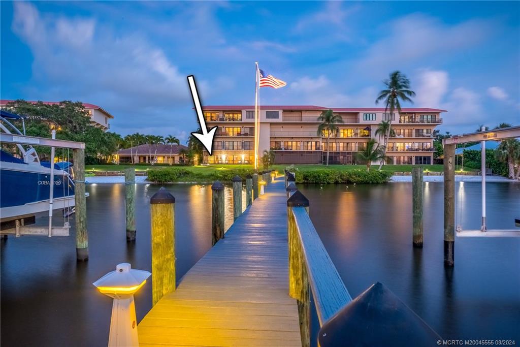 624 SW Saint Lucie Cres 105