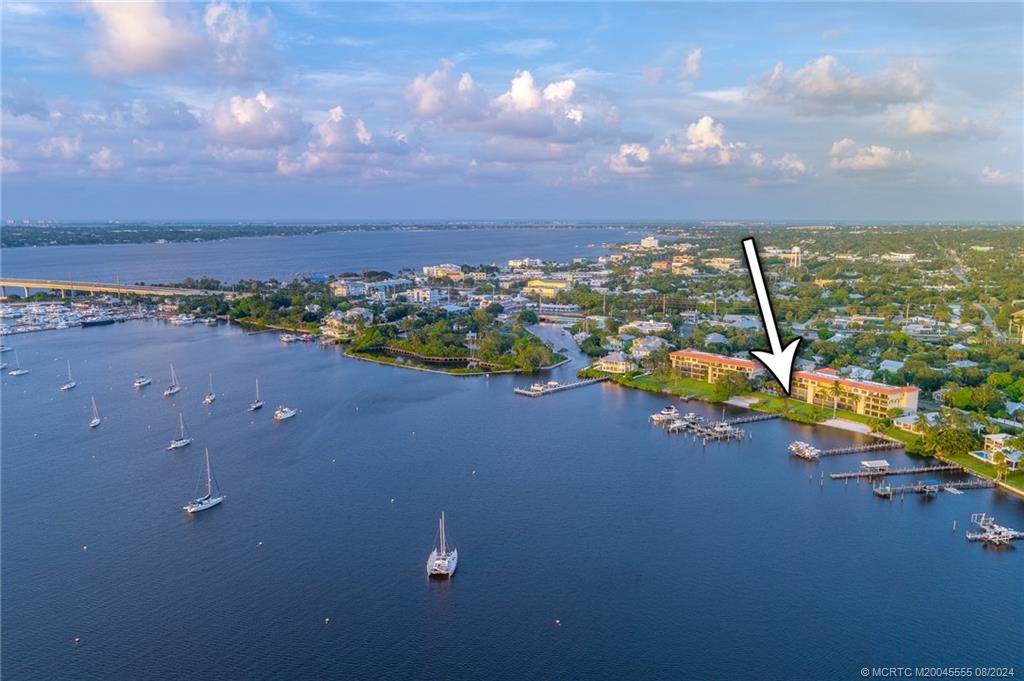 624 SW Saint Lucie Cres 105