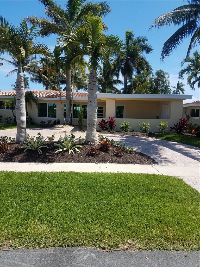 624 SW Saint Lucie Cres 105