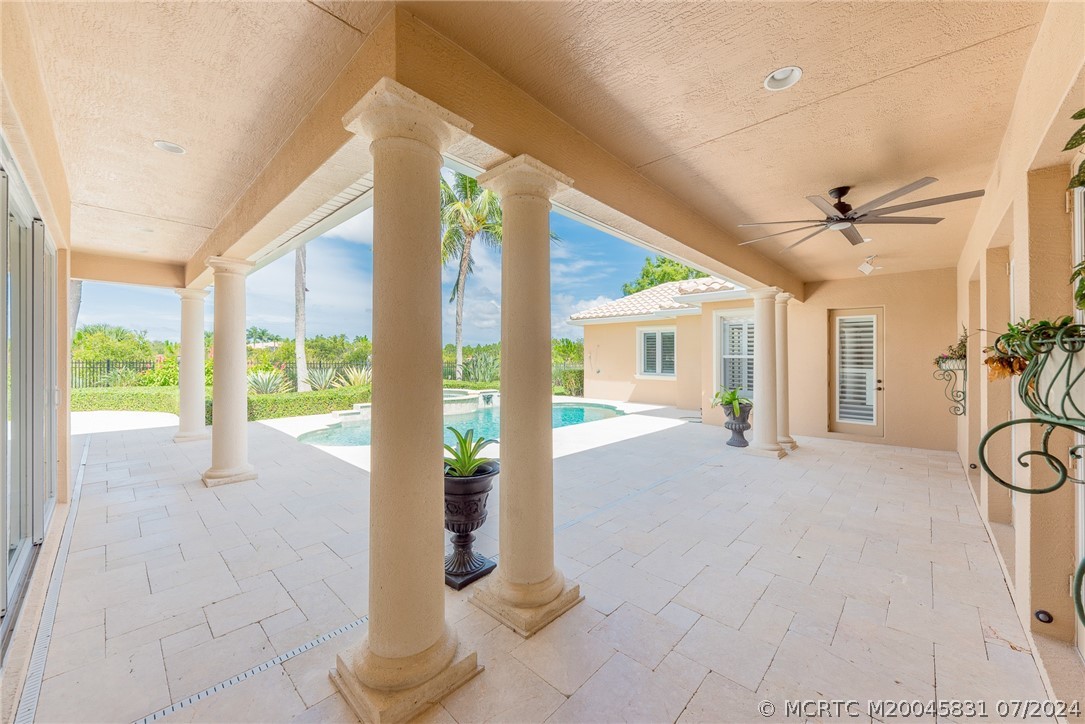7403 SE Laque Circle