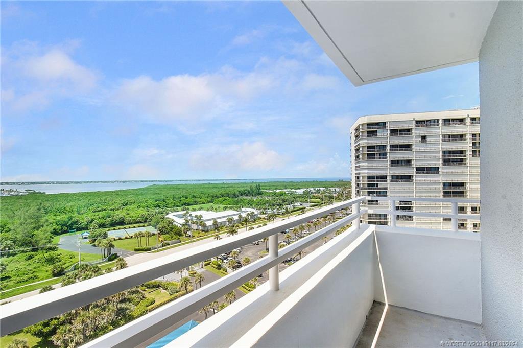 9600 S Ocean Drive 1401