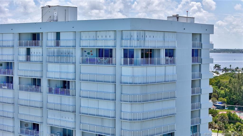 9600 S Ocean Drive 1401