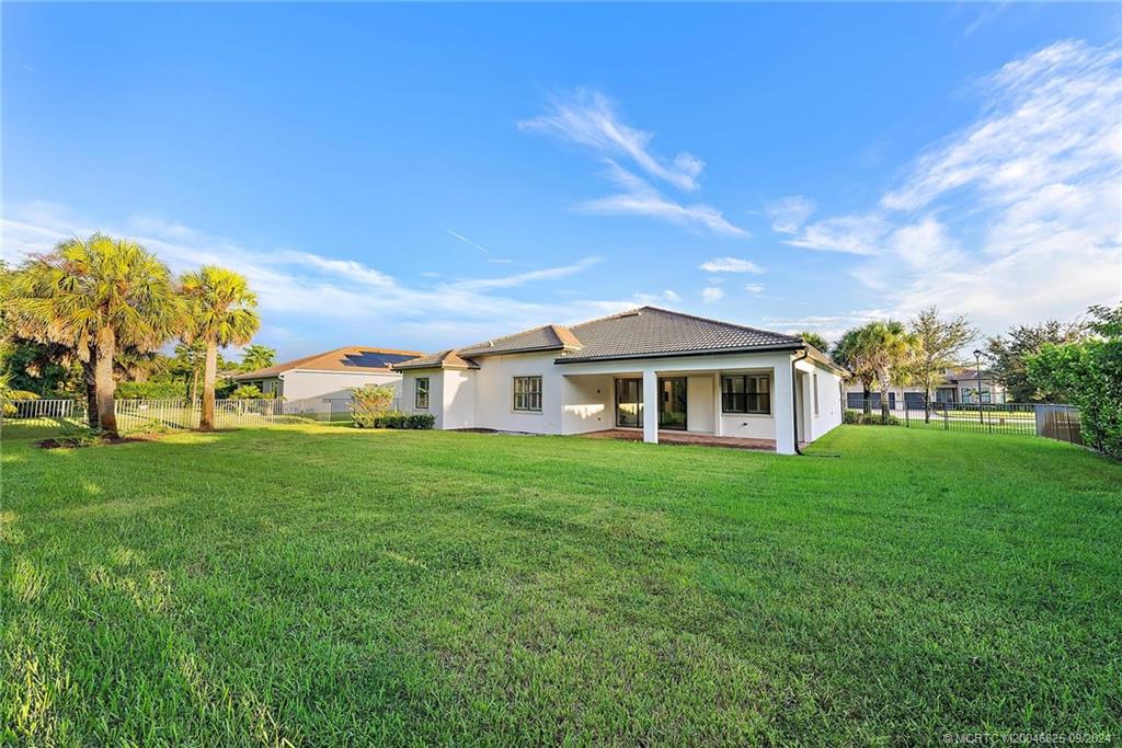 556 SW Sea Green Street