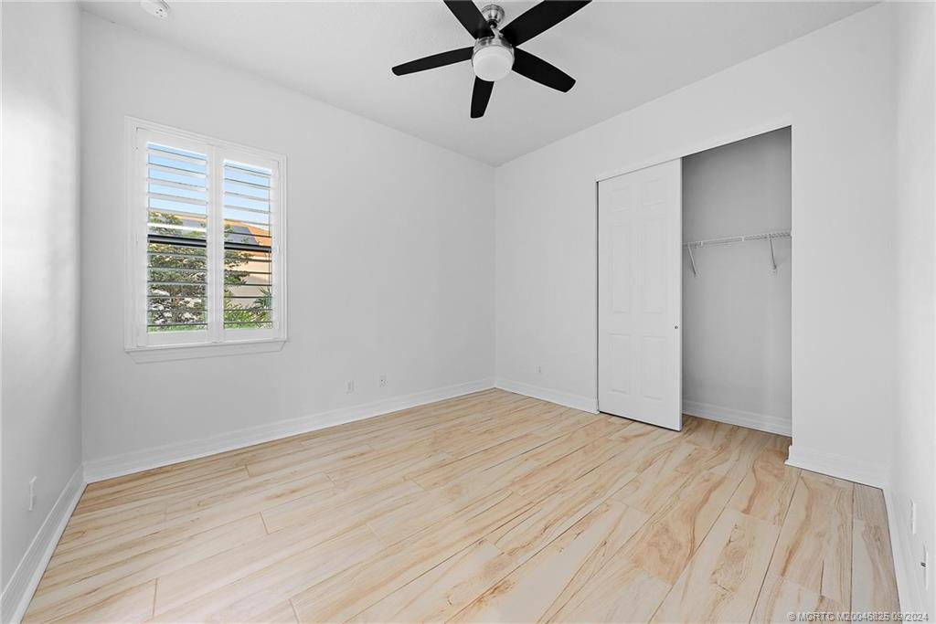 556 SW Sea Green Street