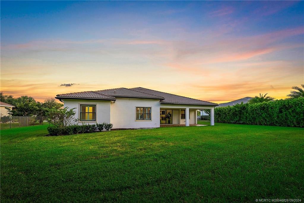 556 SW Sea Green Street