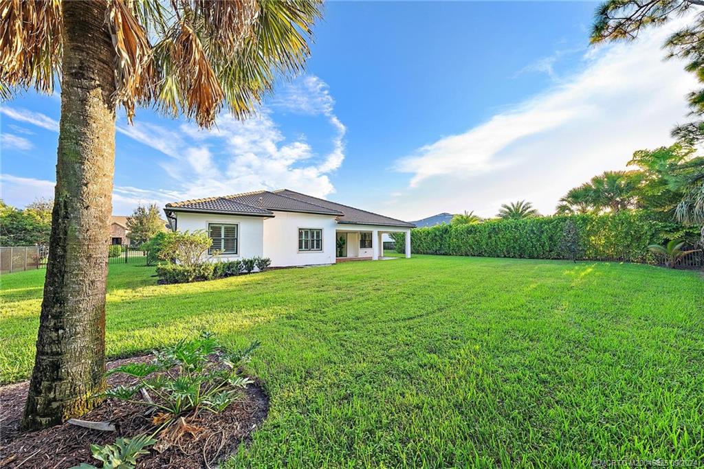 556 SW Sea Green Street