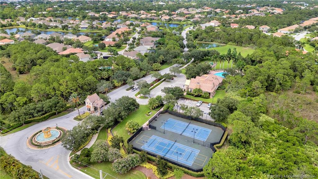 556 SW Sea Green Street