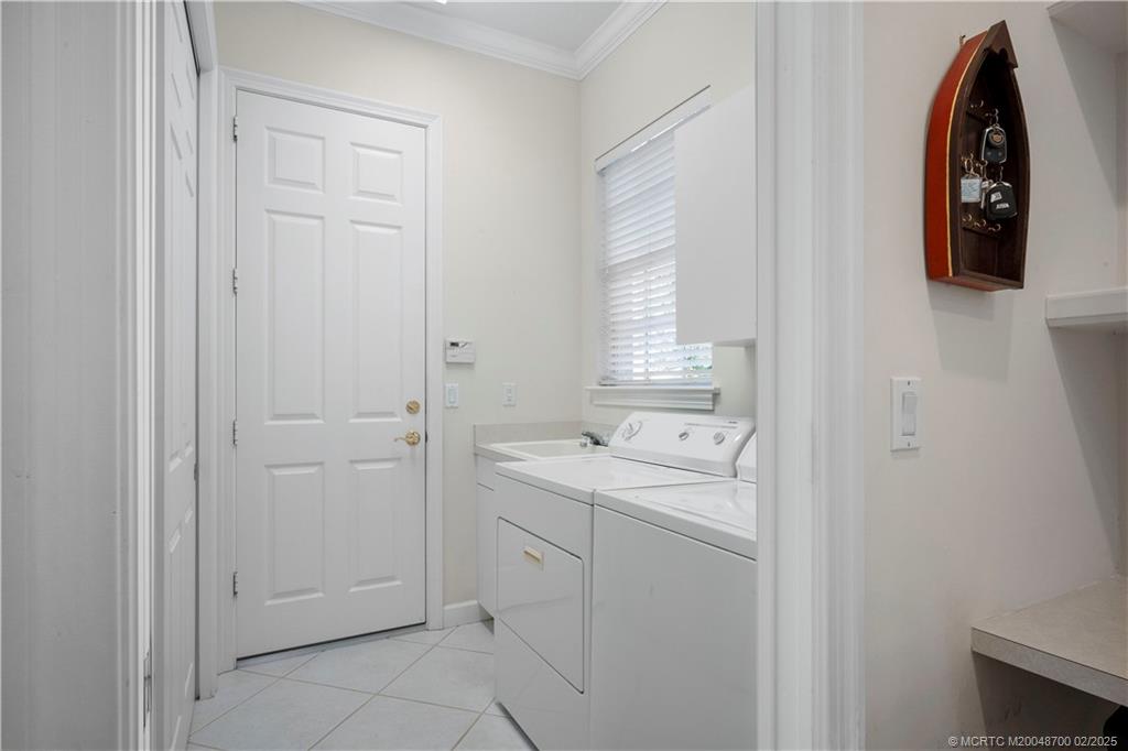 1081 SW Sand Oak Drive