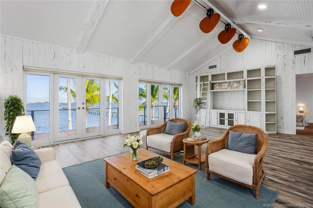 10 S Sewalls Point Road