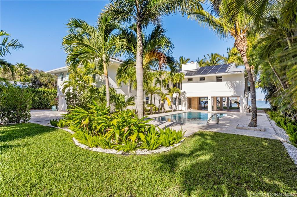 10 S Sewalls Point Road