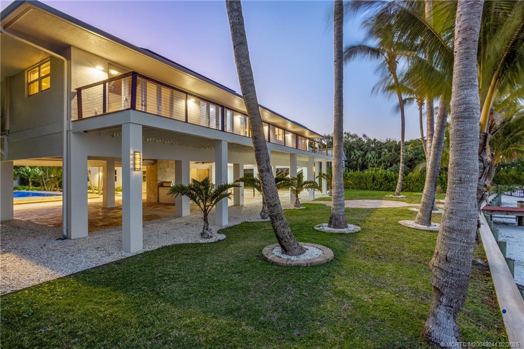 10 S Sewalls Point Road