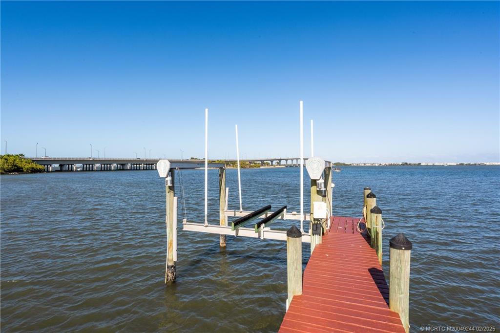 10 S Sewalls Point Road