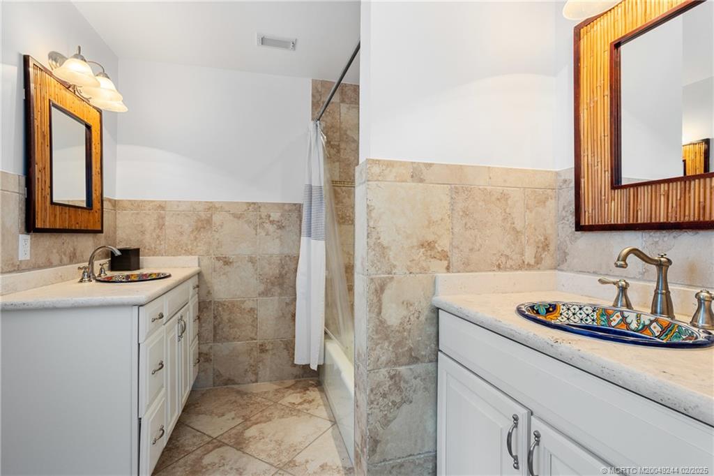 10 S Sewalls Point Road