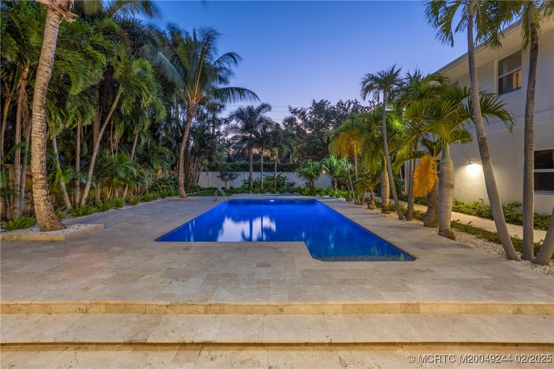 10 S Sewalls Point Road