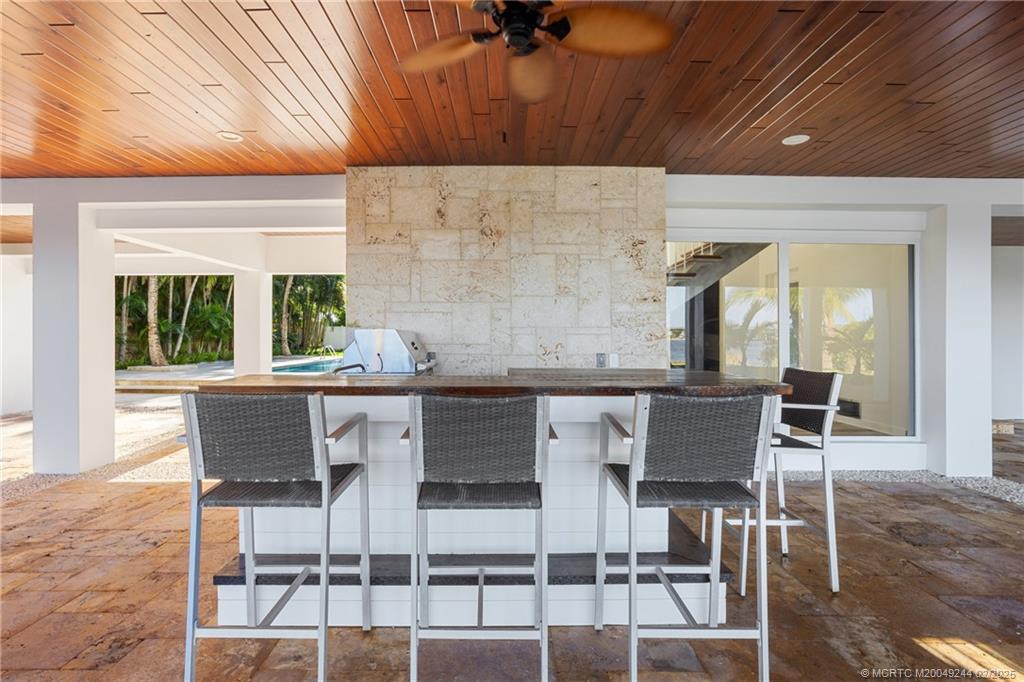 10 S Sewalls Point Road