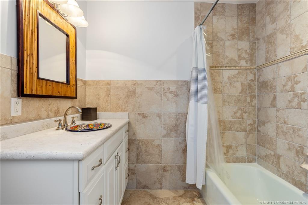 10 S Sewalls Point Road