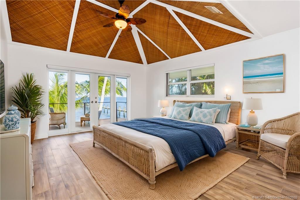 10 S Sewalls Point Road