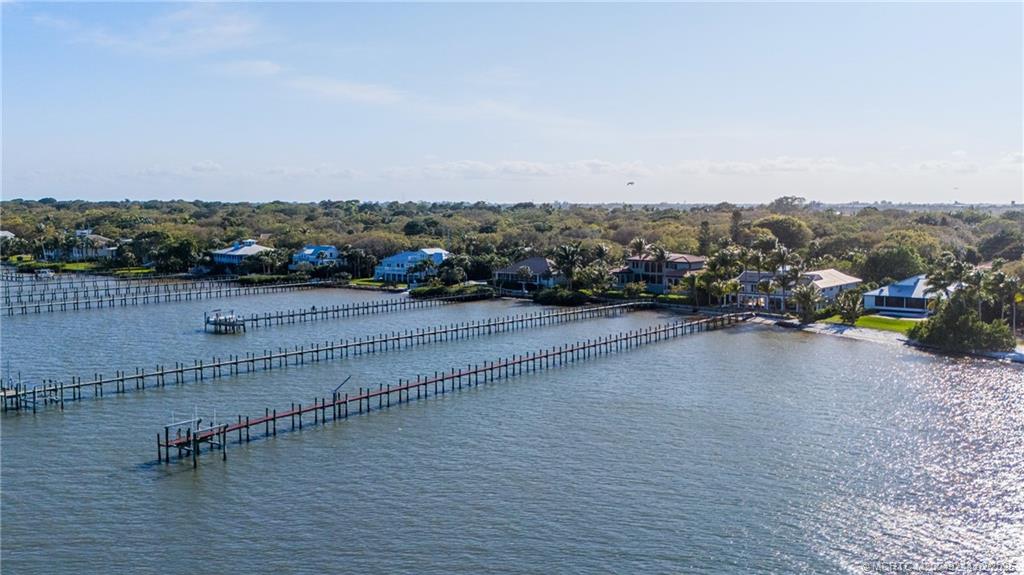 10 S Sewalls Point Road