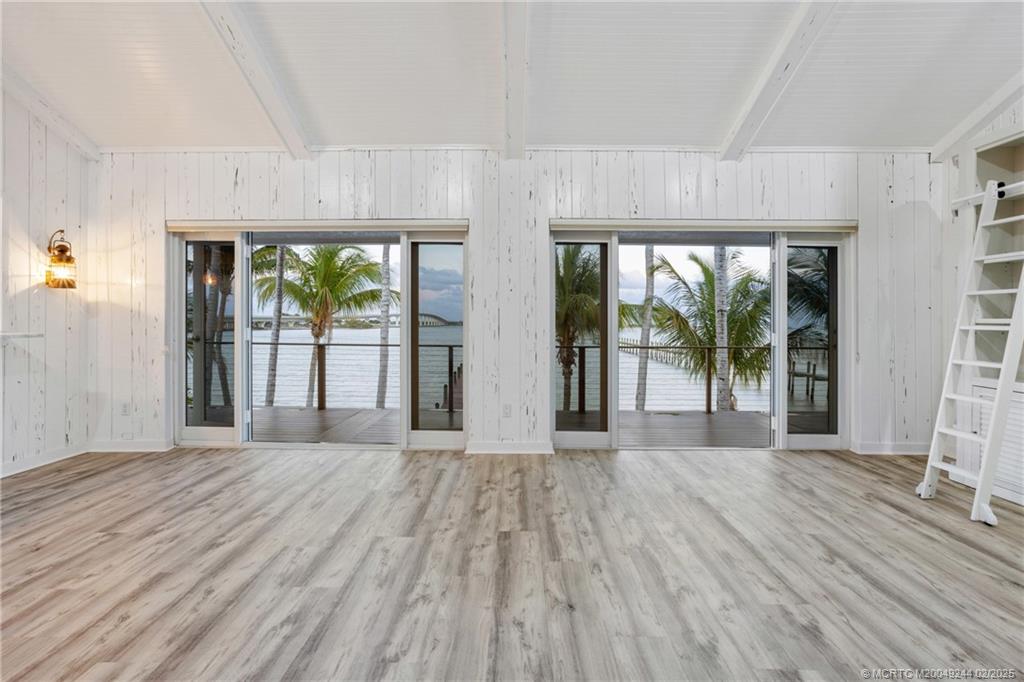 10 S Sewalls Point Road