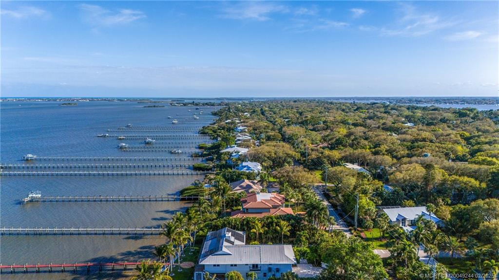 10 S Sewalls Point Road