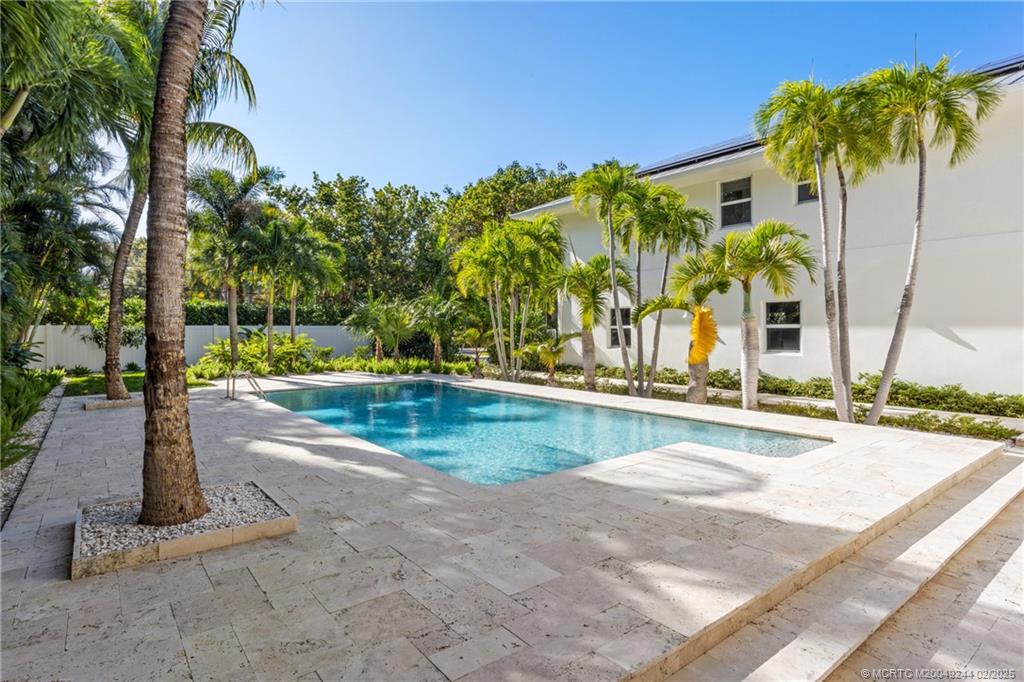 10 S Sewalls Point Road