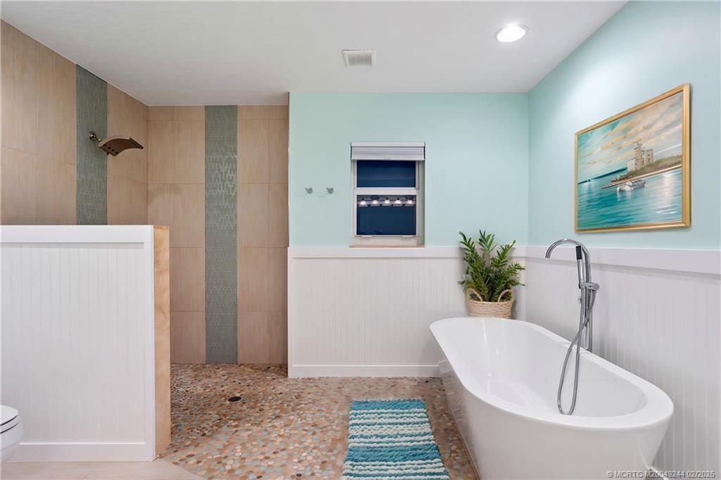 10 S Sewalls Point Road