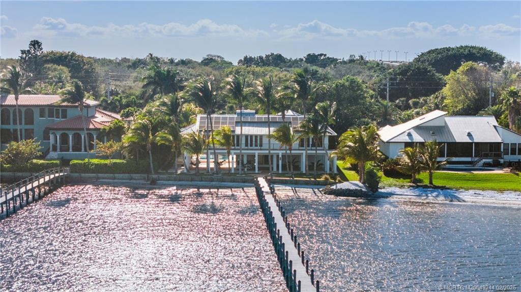 10 S Sewalls Point Road