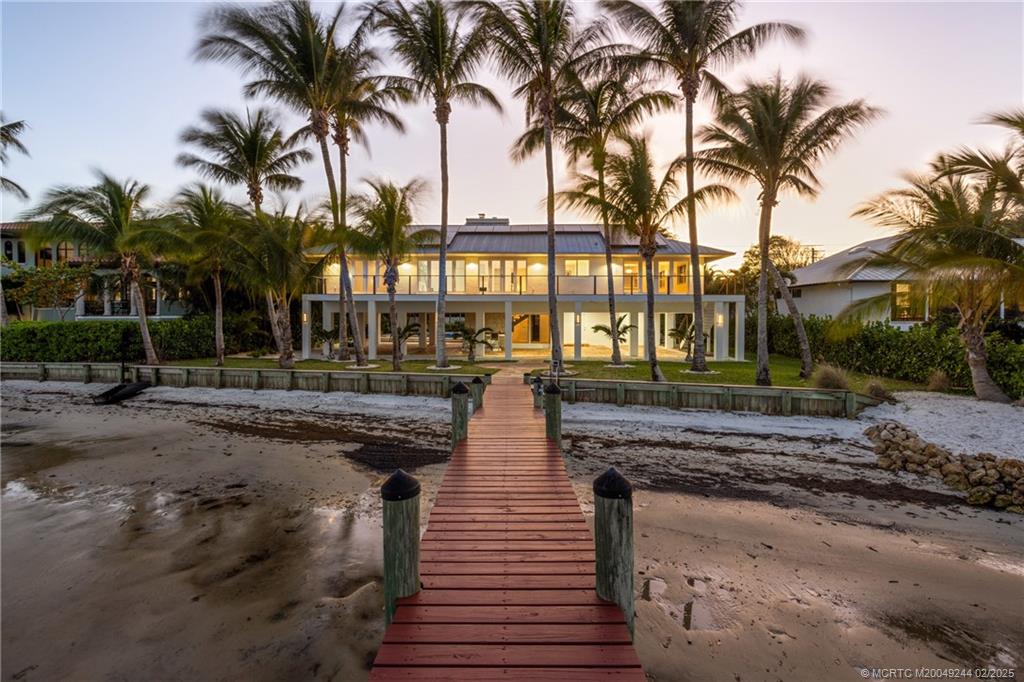 10 S Sewalls Point Road