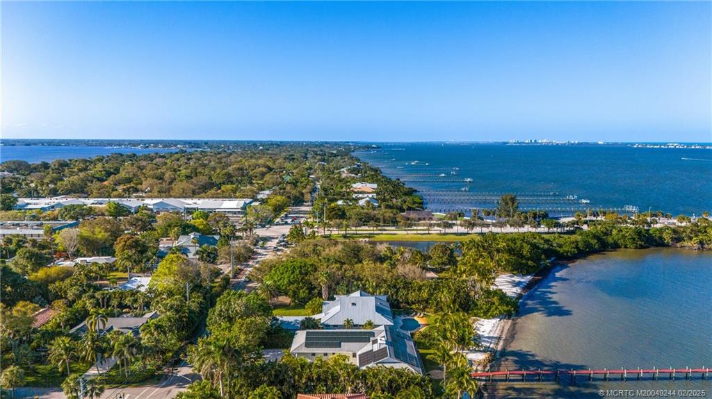 10 S Sewalls Point Road