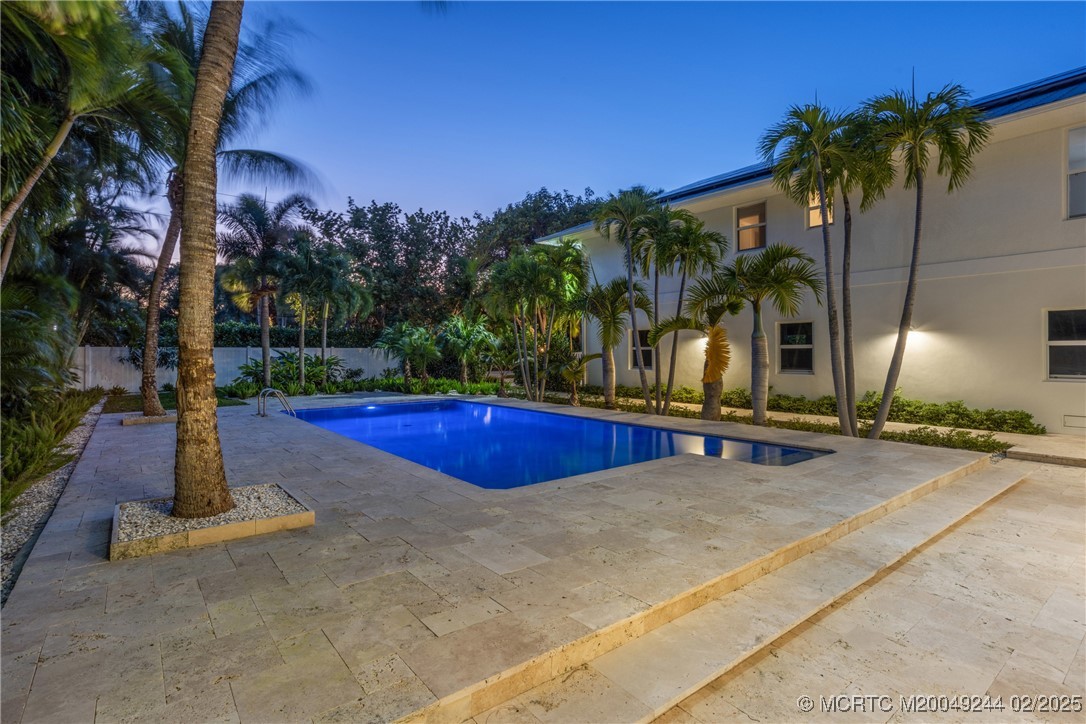 10 S Sewalls Point Road