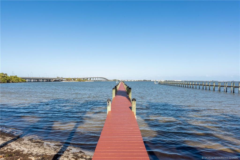 10 S Sewalls Point Road