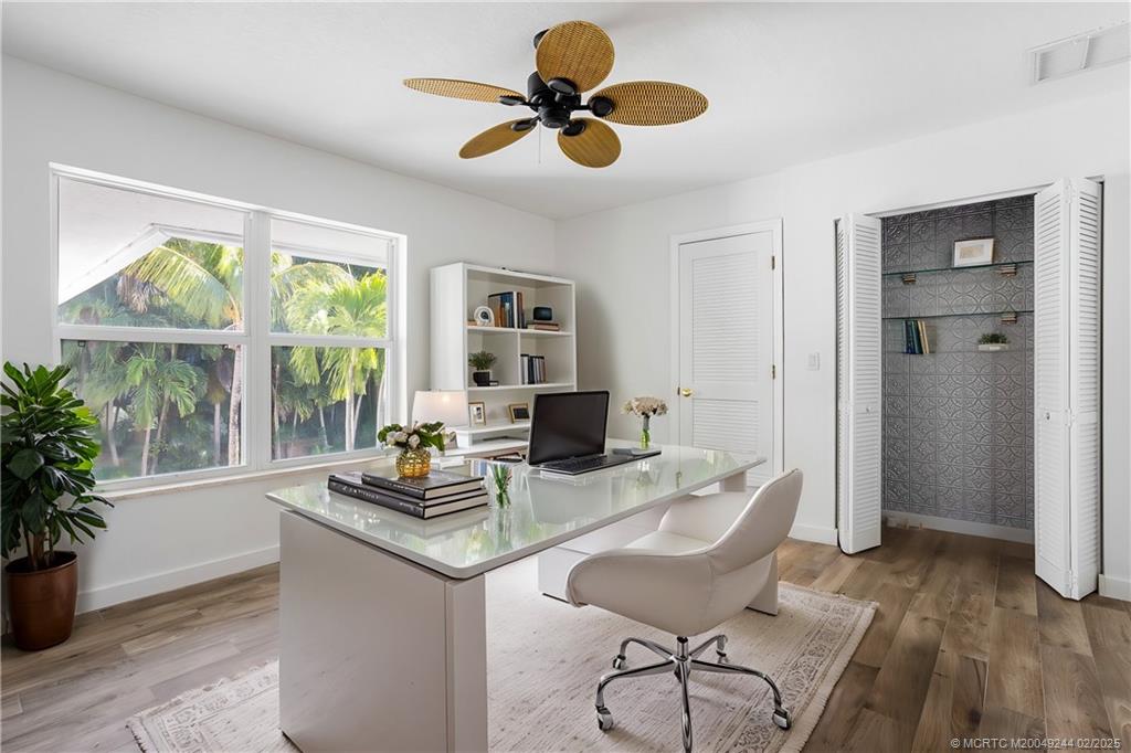 10 S Sewalls Point Road