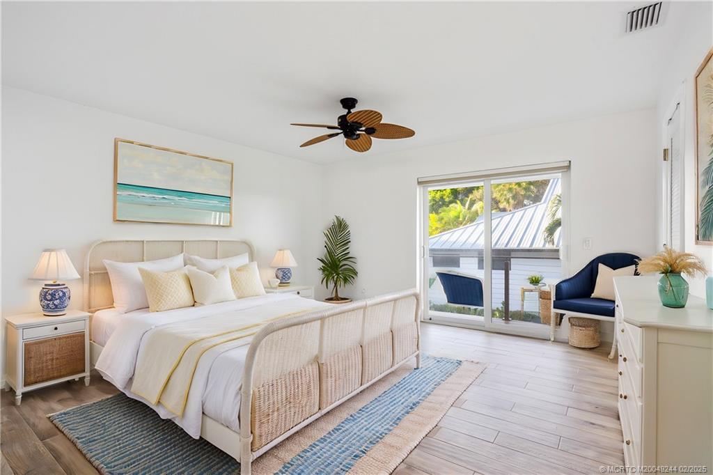 10 S Sewalls Point Road